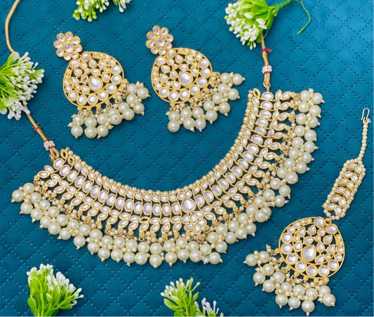 Golden and Pearl Heavy Necklace Set