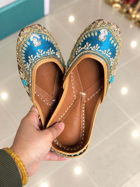 Jasmeet Double Shaded with Sequin Work Punjabi Jutti