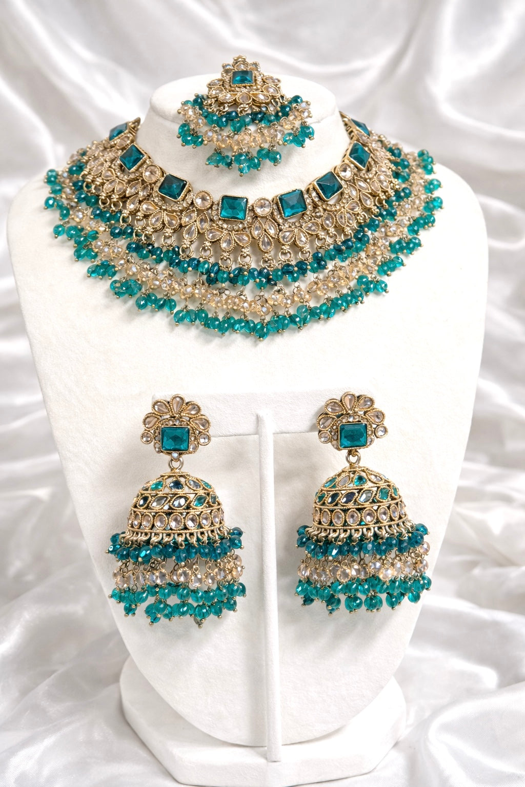 Priti Necklace Set with Jhumkis