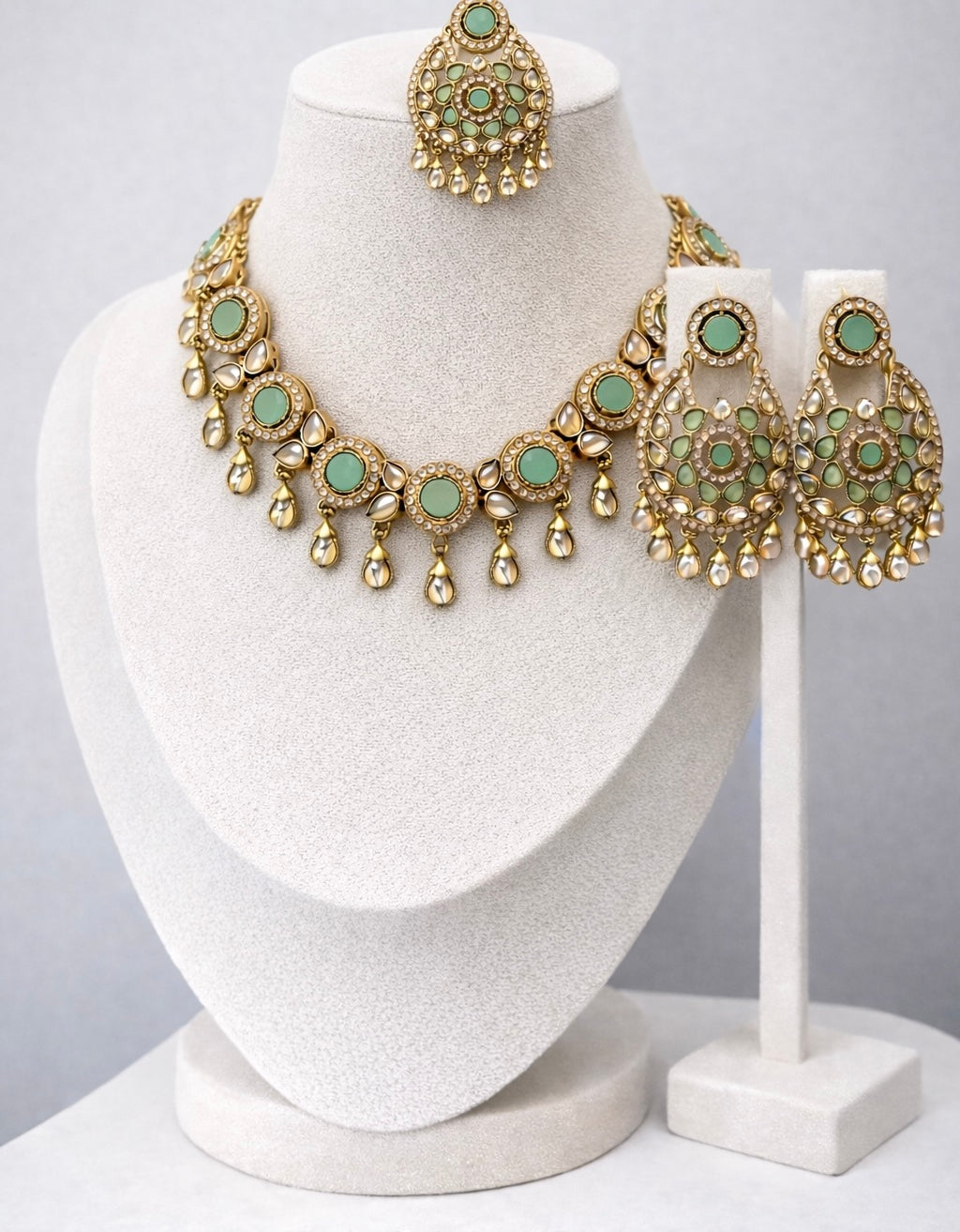 Rubina Necklace Set