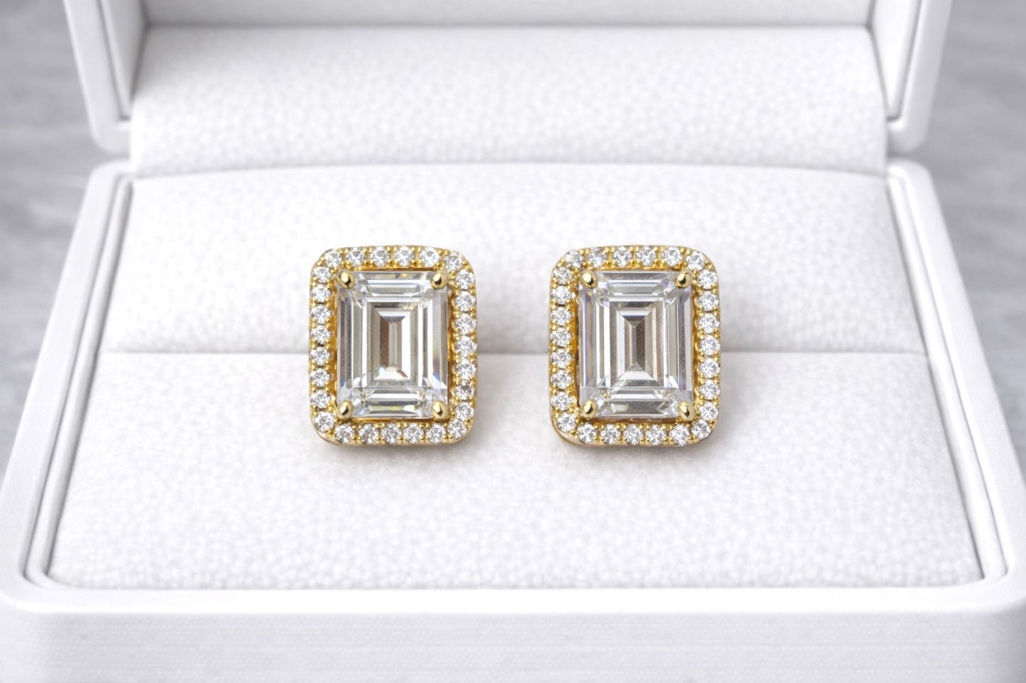 VVS Clarity WG Earring Studs