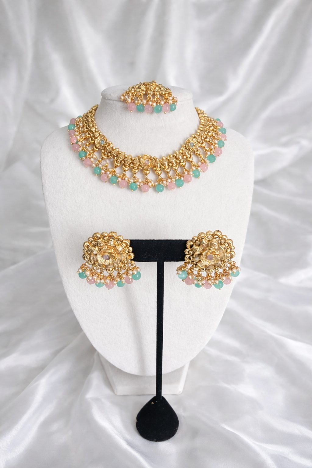 Sanj Premium Quality Necklace Set in Pink and Jade