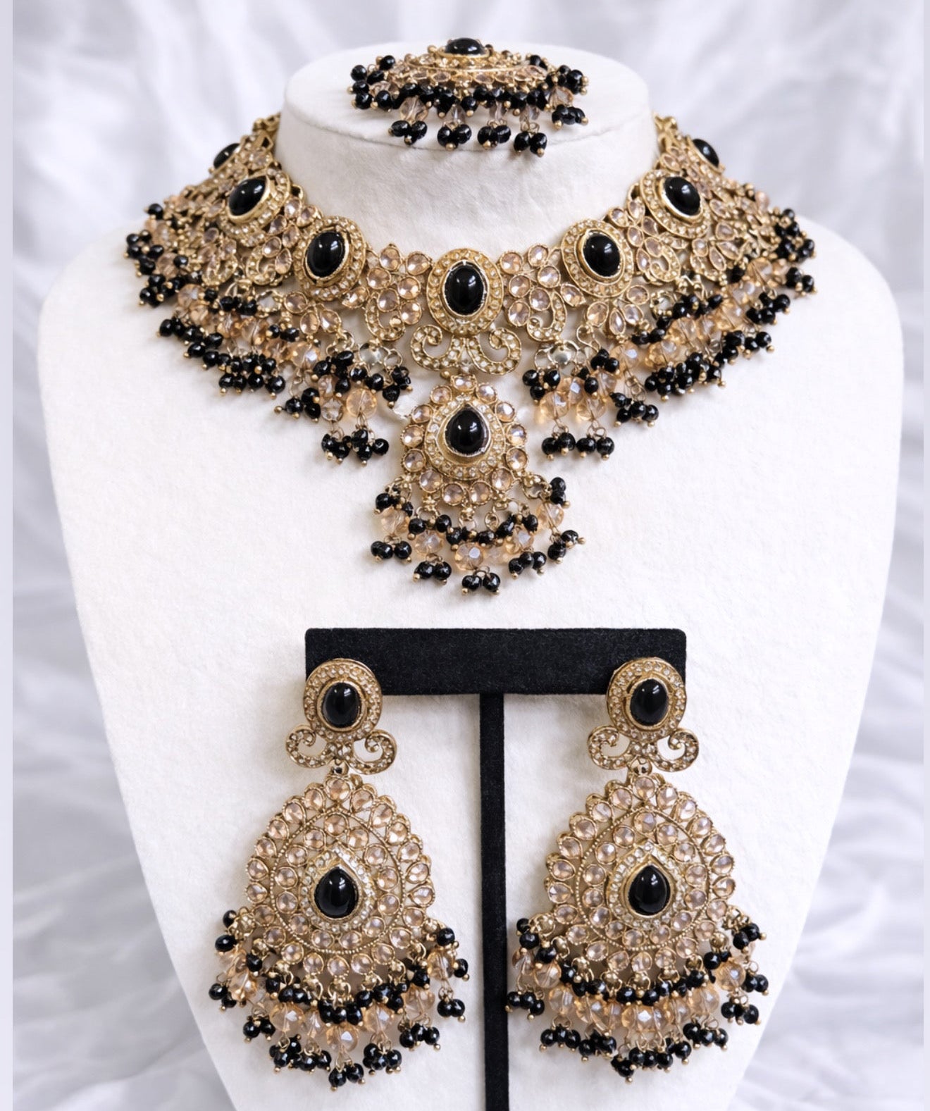 Nandini Necklace Set