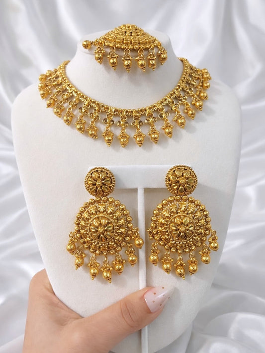 Roshni Necklace Set