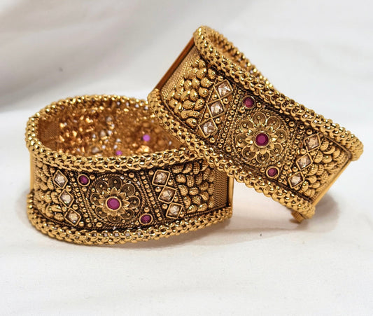 Heavy Rajwadi Style Gold Plated Bangle Set